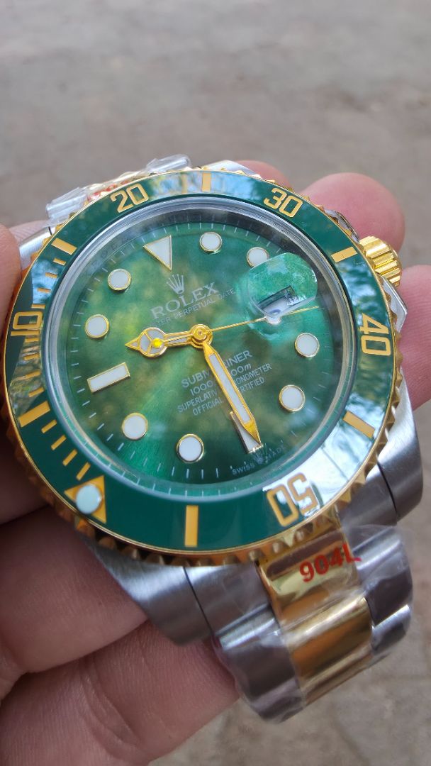 SUBMARINER GREEN GOLD