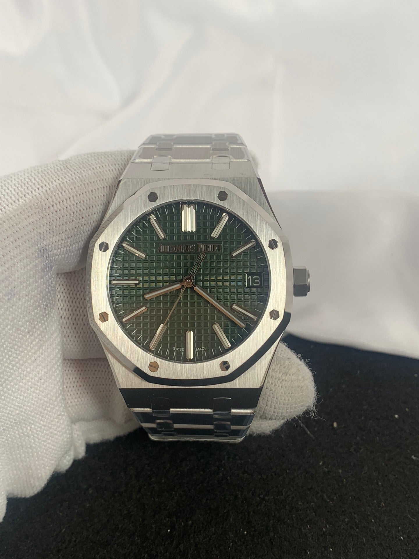 GREEN DIAL